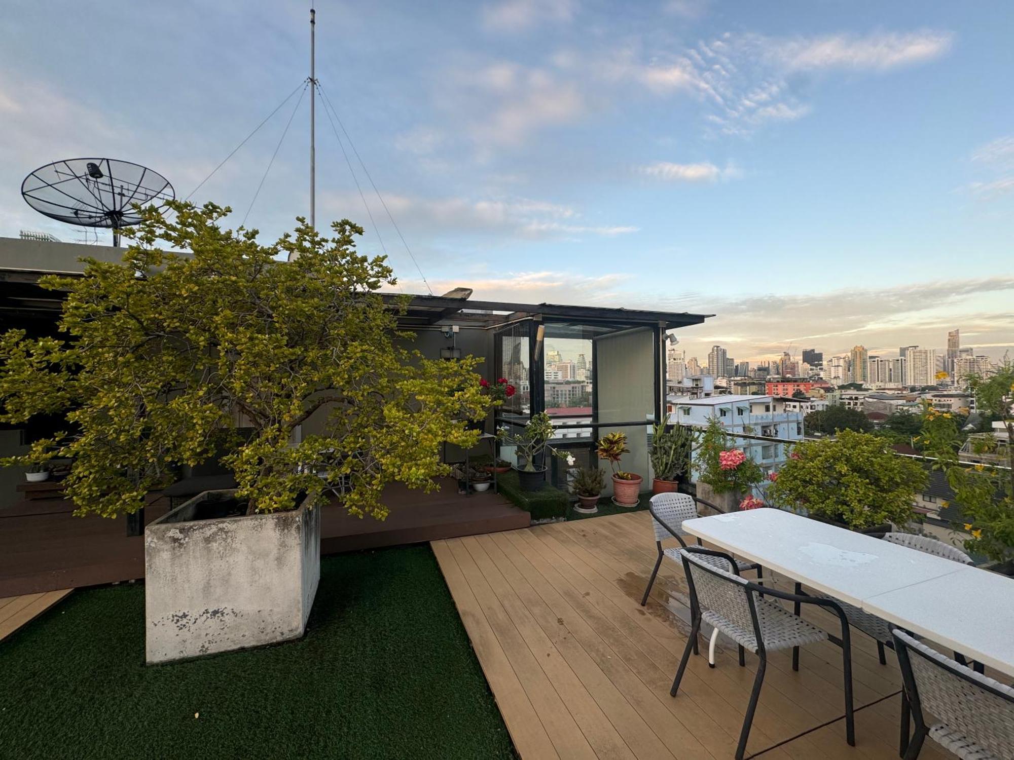 W8 Condo, Top Floor Luxe 3 Bedroom Penthouse, Hip Central Bangkok Area, 5 Mins From Thonglo Bts Station בנגקוק מראה חיצוני תמונה